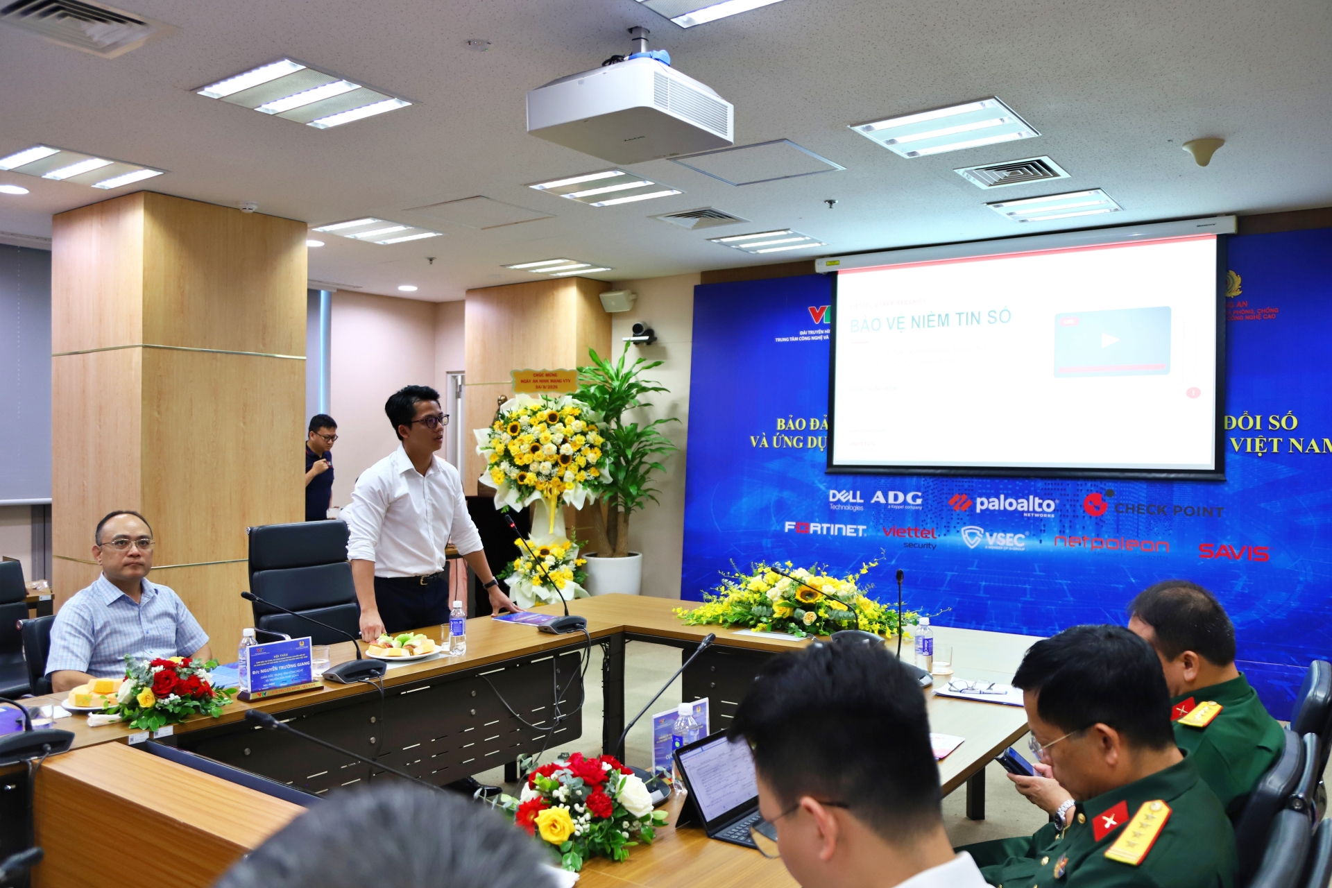 Ngay an ninh mang VTV (2)