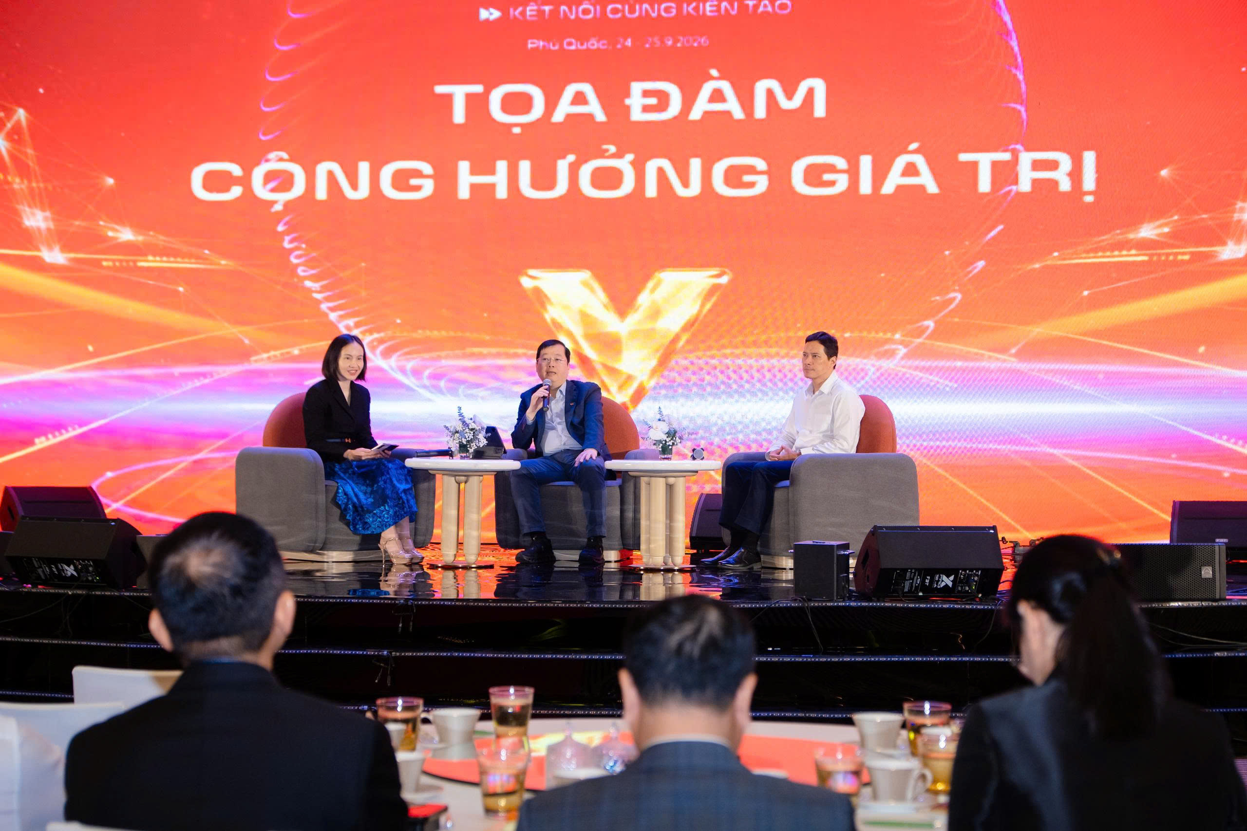 Hoi nghi khach hang (8)
