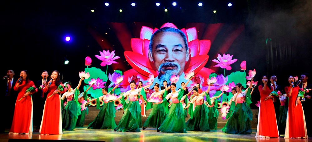 THTT khai mạc Lễ hội Làng Sen năm 2025 (15/5, VTV1)