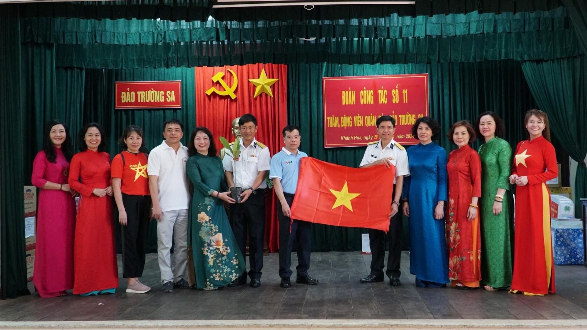 Công đoàn Đài THVN hoàn thành tốt chuyến công tác thăm quân, dân huyện đảo Trường Sa và nhà giàn DK1