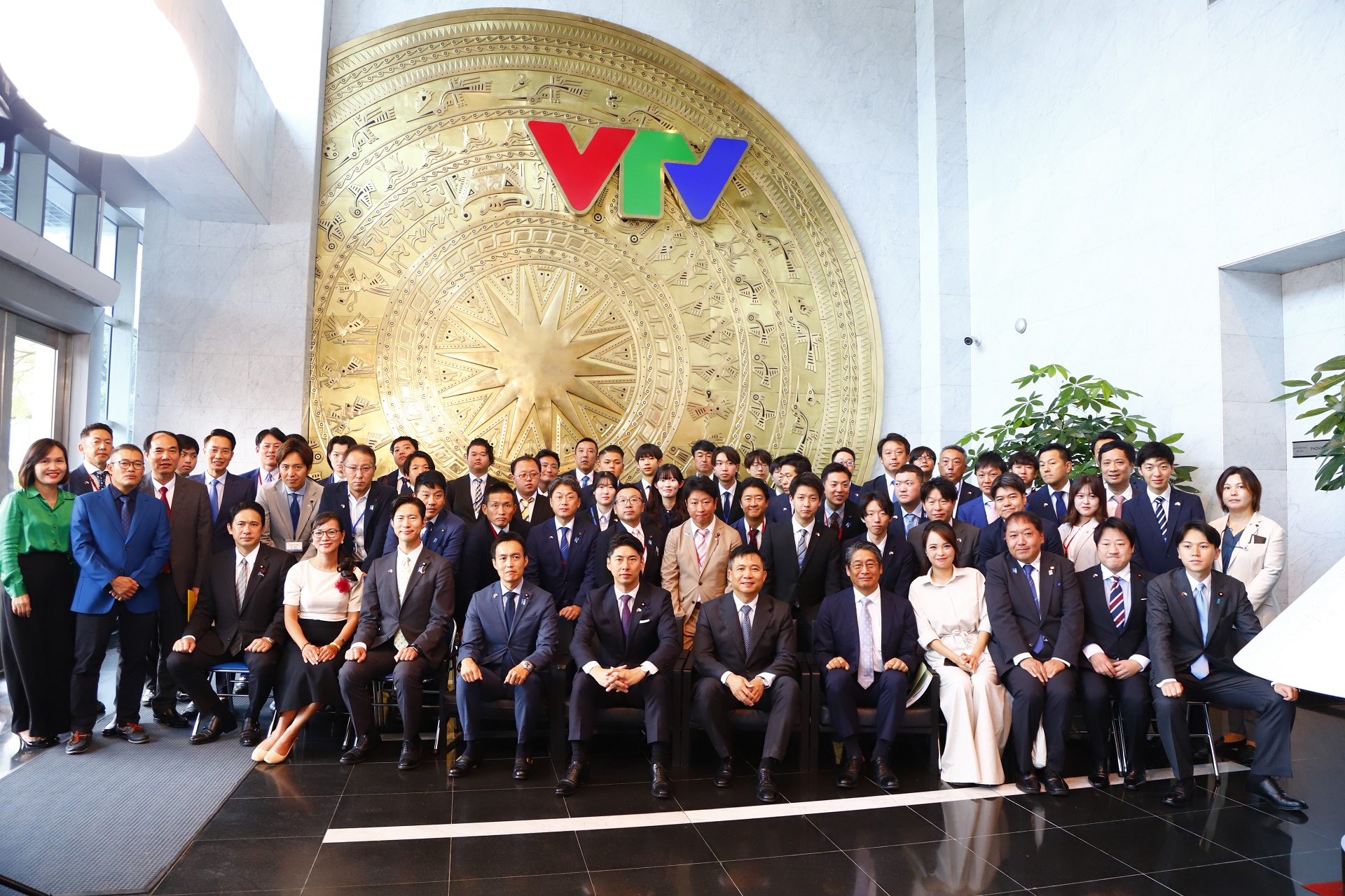 Phó Tổng Giám đốc Đỗ Thanh Hải tiếp đoàn đại biểu Ban Thanh niên Đảng Dân chủ Tự do Nhật Bản