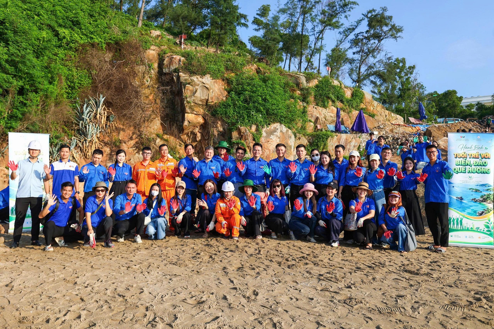 Tuổi trẻ VTV với hành trình “sống xanh” vì biển, đảo quê hương