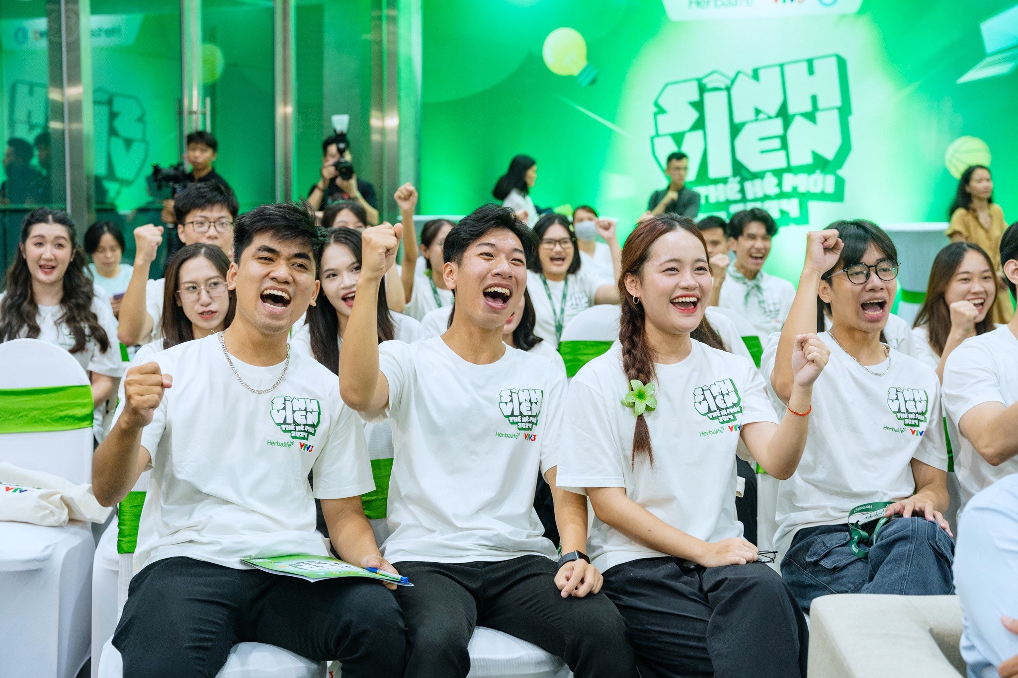 "Sinh viên thế hệ mới" 2024: Kịch tính hơn, áp lực hơn nhờ tăng tính đối kháng