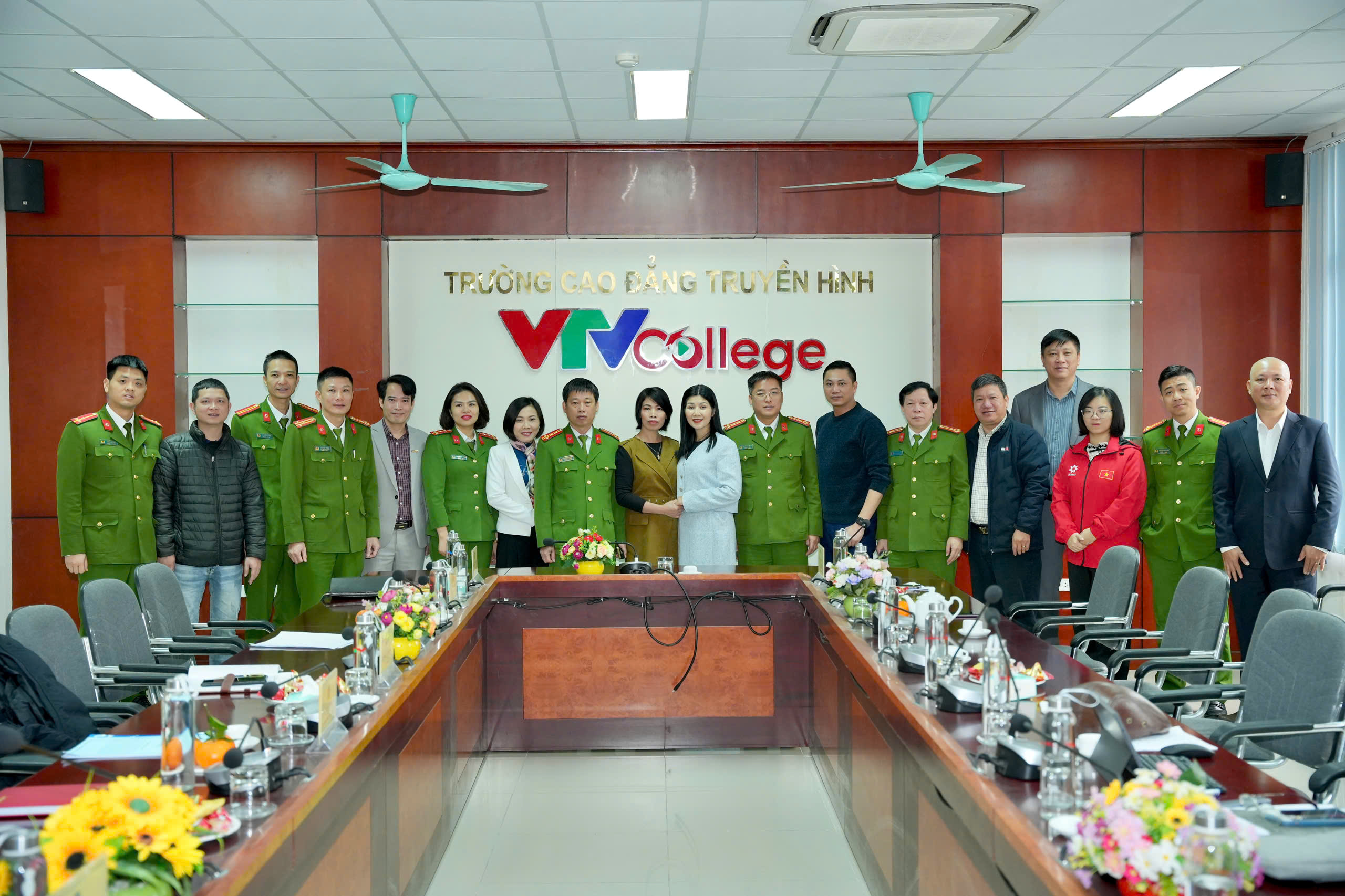 VTV College: Khai giảng khóa đào tạo “Kỹ năng quay phim, chụp ảnh, dựng phim cơ bản”