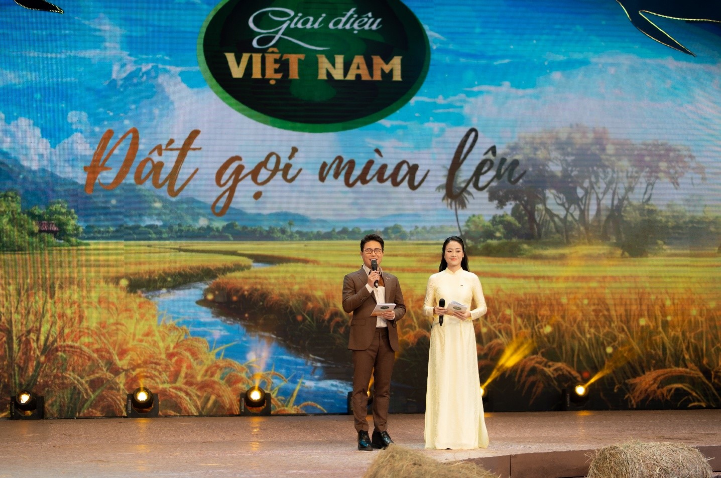 Giai điệu Việt Nam - Đất gọi mùa lên: Những câu chuyện giàu tính nhân văn