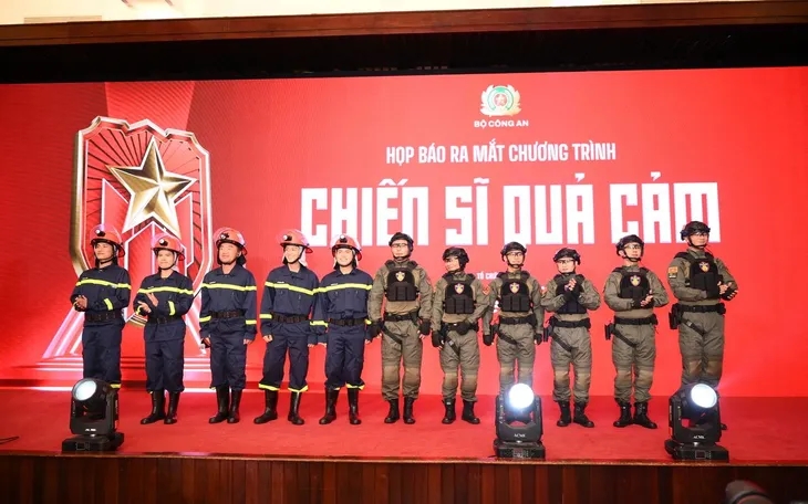 Chiến sĩ quả cảm: Truyền hình thực tế đưa khán giả đến “trận địa” của những người hùng thầm lặng