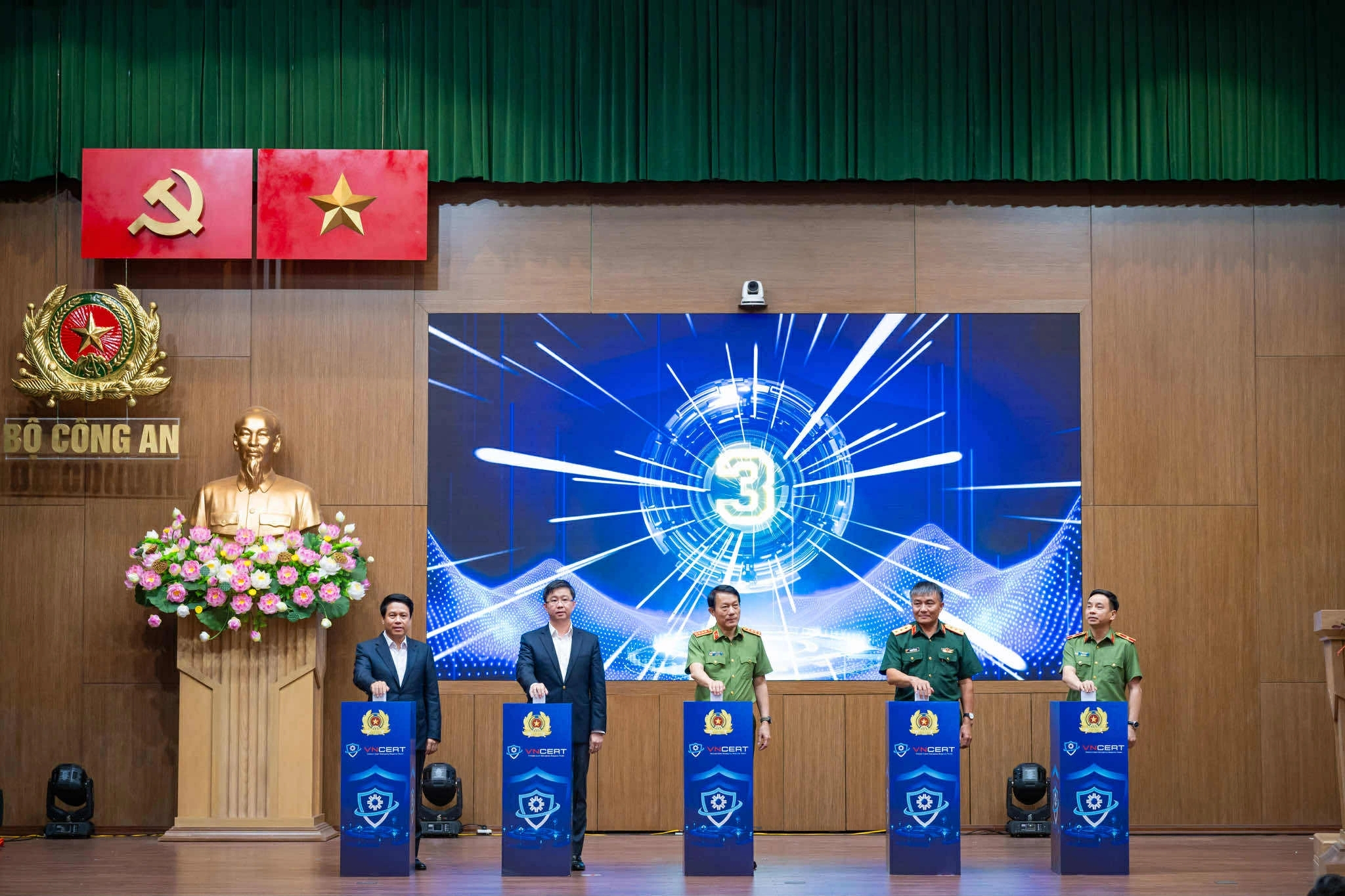 Ra mắt Hệ thống điều hành An ninh mạng quốc gia