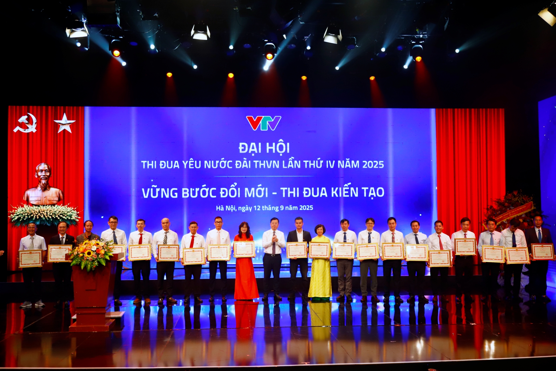 Đại hội Thi đua yêu nước lần thứ IV: Vững bước đổi mới - Thi đua kiến tạo