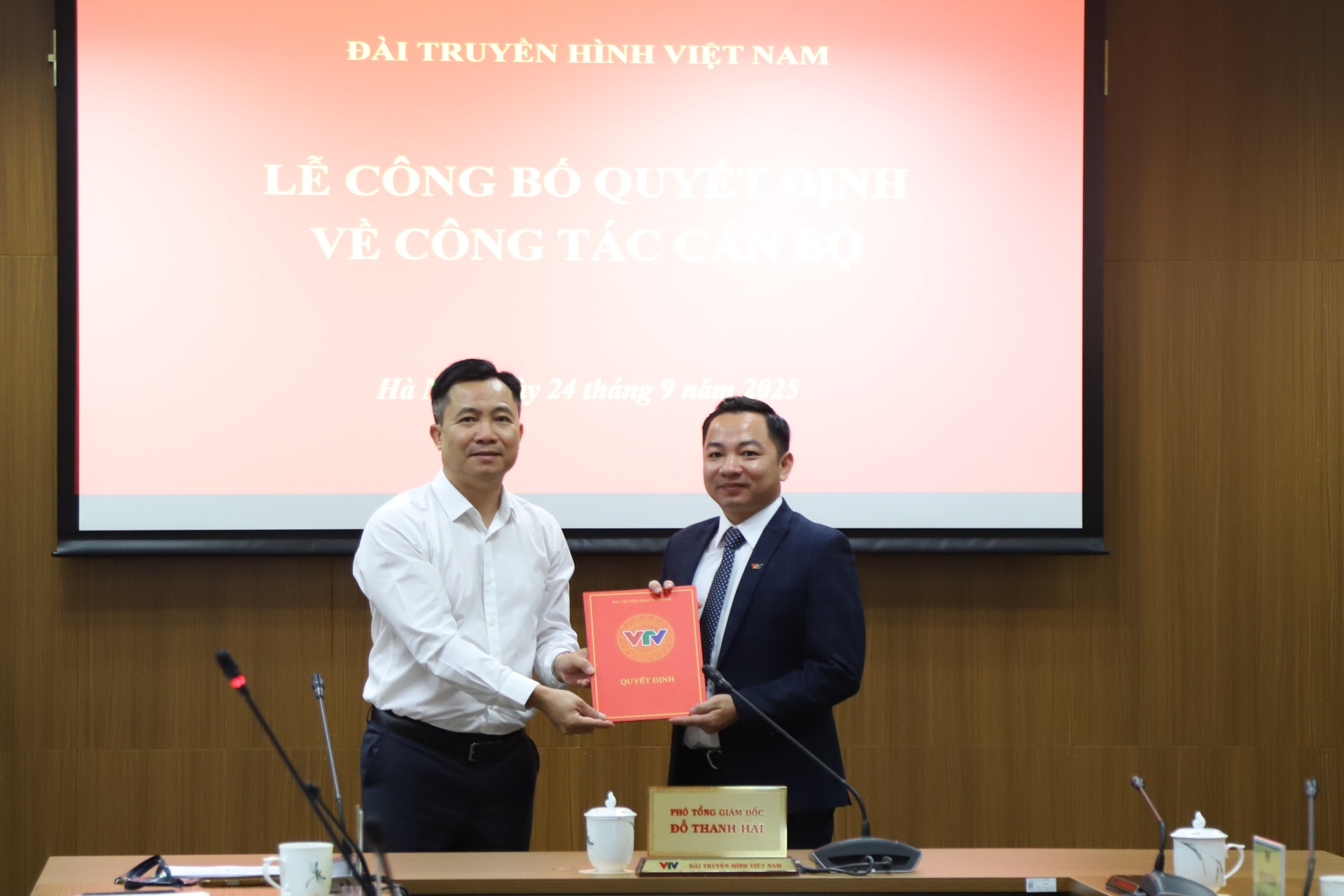 Trao quyết định điều động, bổ nhiệm Phó Giám đốc Trung tâm THVN khu vực Tây Nam Bộ